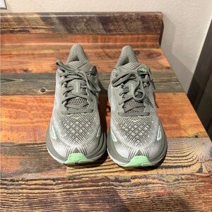 Hoka Women's Clifton 9 Athletic Shoes in Gray and Green